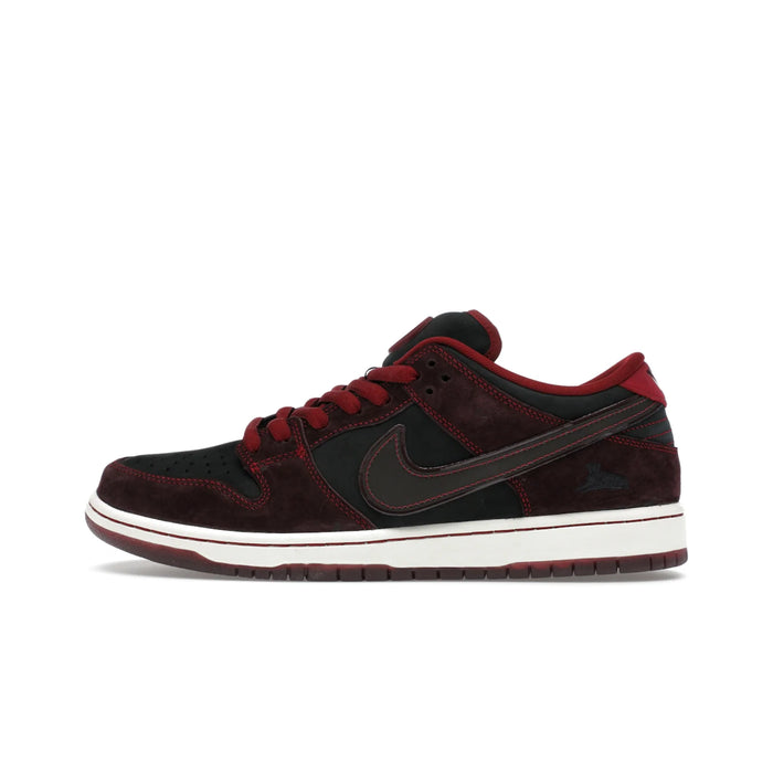 Nike SB Dunk Low Riot Skateshop