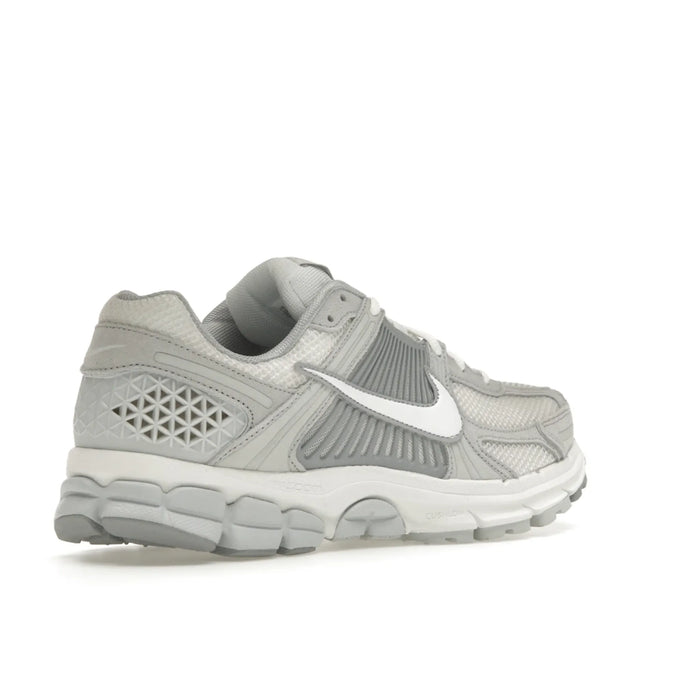 Nike Zoom Vomero 5 Pure Platinum Platinum Tint Wolf Grey Summit White (Women's)