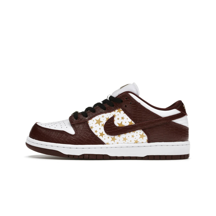 Nike SB Dunk Low Supreme Stars Barkroot Brown (2021)