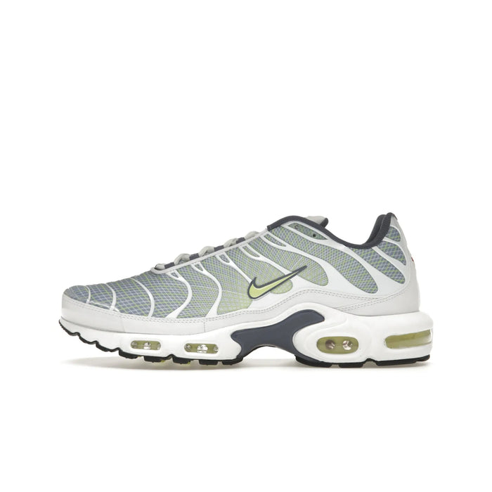 Nike Air Max Plus Pebble Grey Lime