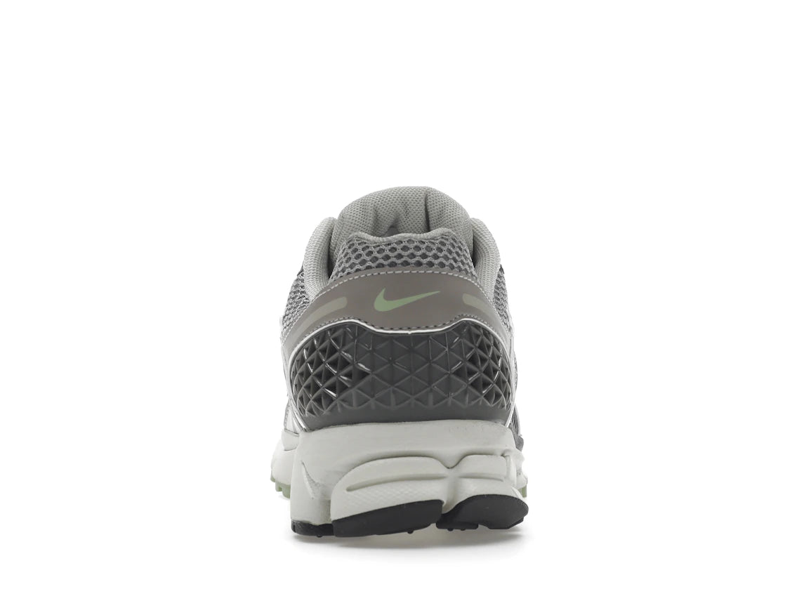 Nike Zoom Vomero 5 Cobblestone Flat Pewter (Women's)