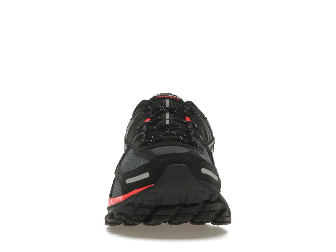 Nike Zoom Vomero 5 Black Metallic University Red