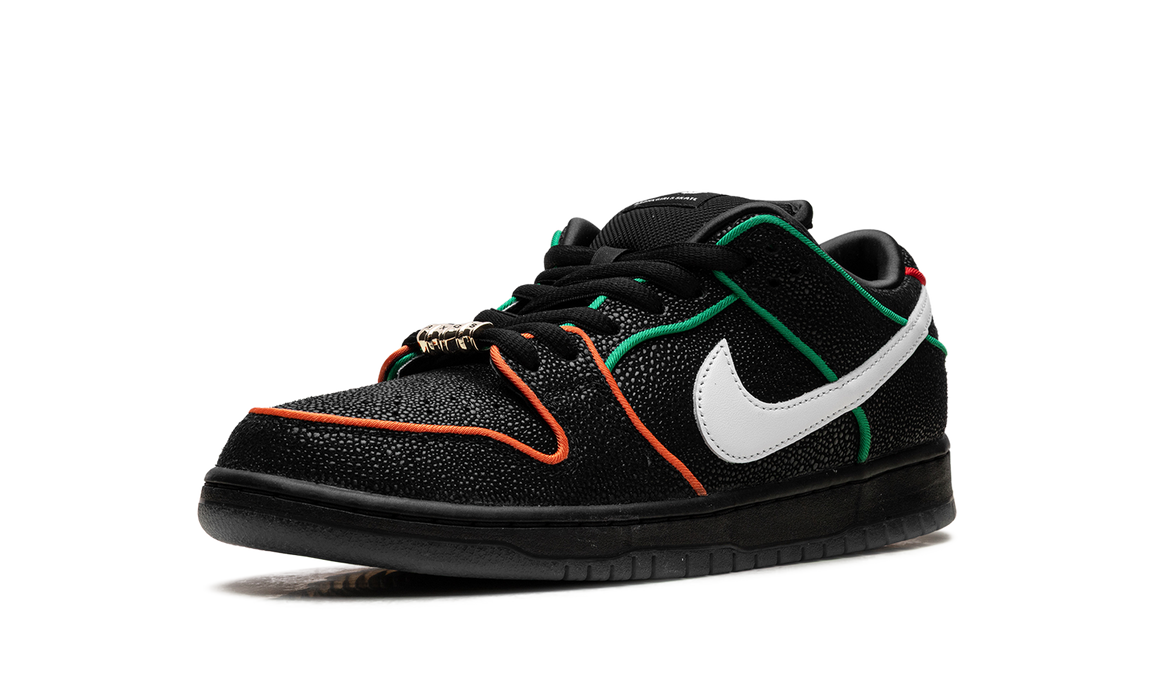 Nike SB Dunk Low Bronx Girls Skate