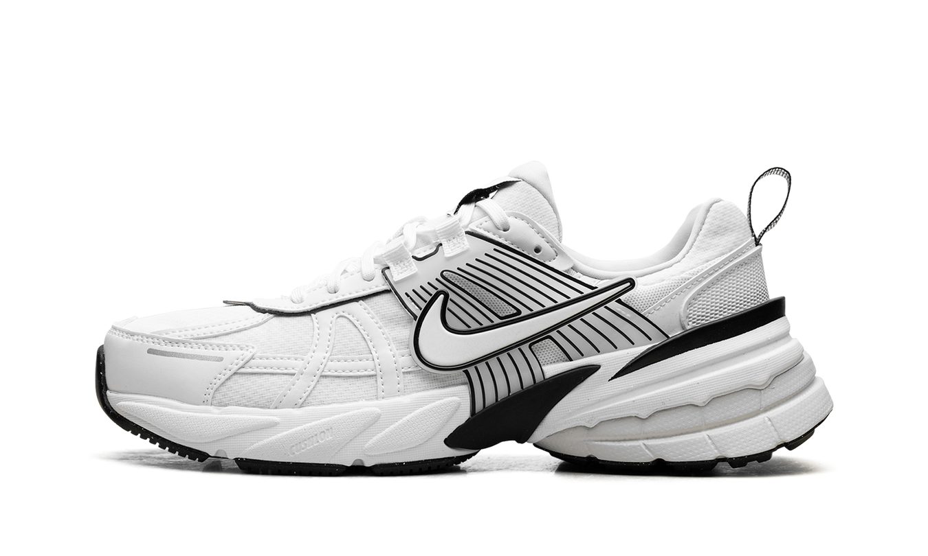 Pantofi de sport de până la 2.500 CZK